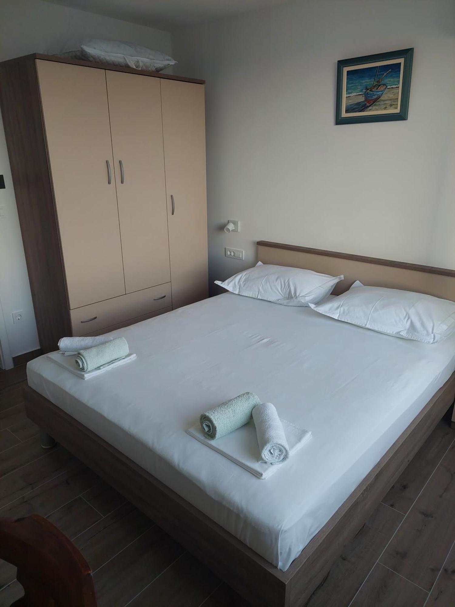 Apartman Njavro Подгора Екстериор снимка